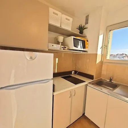 Apartment Belle Vue Sur Port Et Tour Barberousse *