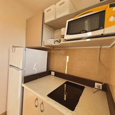 Apartman Belle Vue Sur Port Et Tour Barberousse