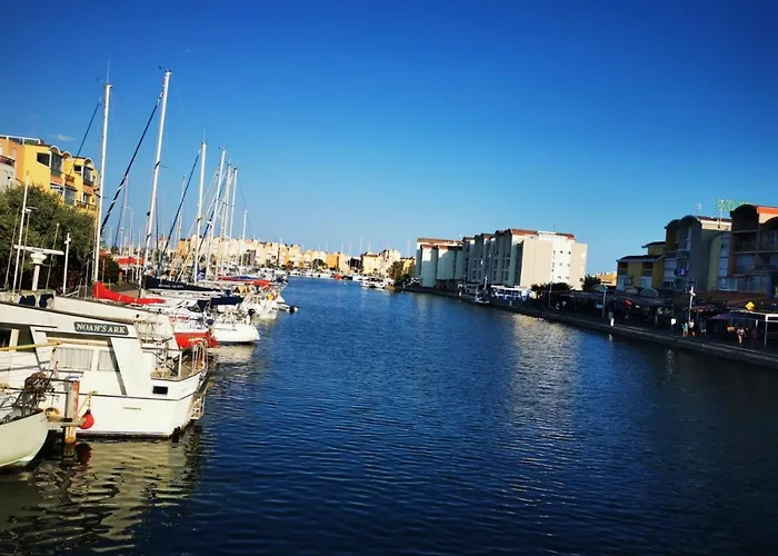Belle Vue Sur Port Et Tour Barberousse Appartamento *